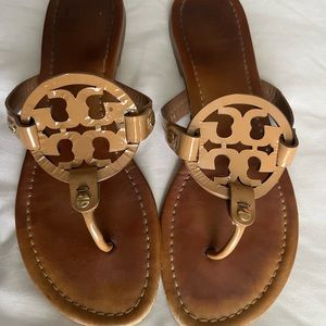 Tory Burch Flats & Sandals